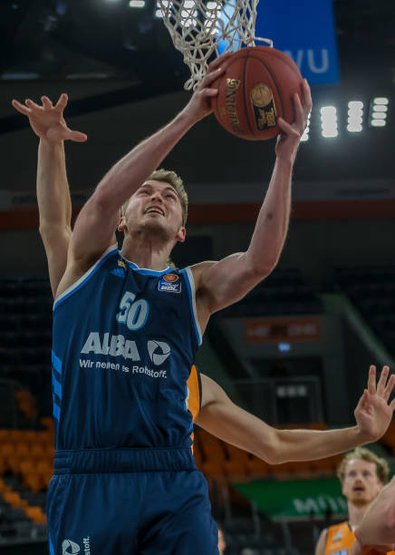 赛和比赛中 赛和比赛中